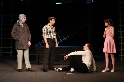 Кадровик — Дарья Елизарова, Павел — Андрей Бирюков, Володя — Дмитрий Теплов, Сима — Ксения  Макарова