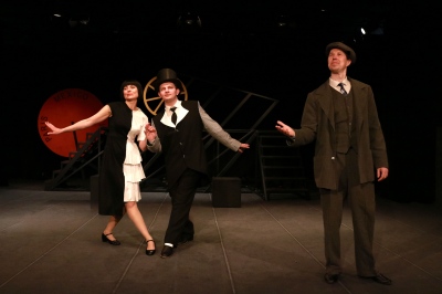 Американка  — Оксана Миронова-Крылова Американец  — Никита Тарантин Маяковский  — Дмитрий Романов