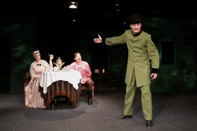 Степанида Трофимовна — Дарья Елизарова Антип Антипыч- Иван Голев Ученый — Артур Быков